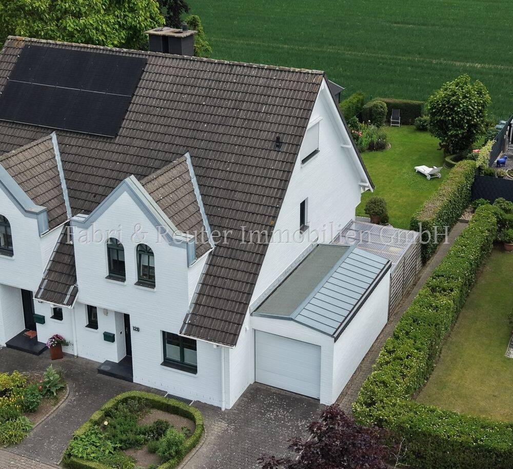 Gepflegte Doppelhaushälfte mit Weitblick – Ihr großzügiges Familienhaus in ruhiger Lage von Grefrath, 47929 Grefrath