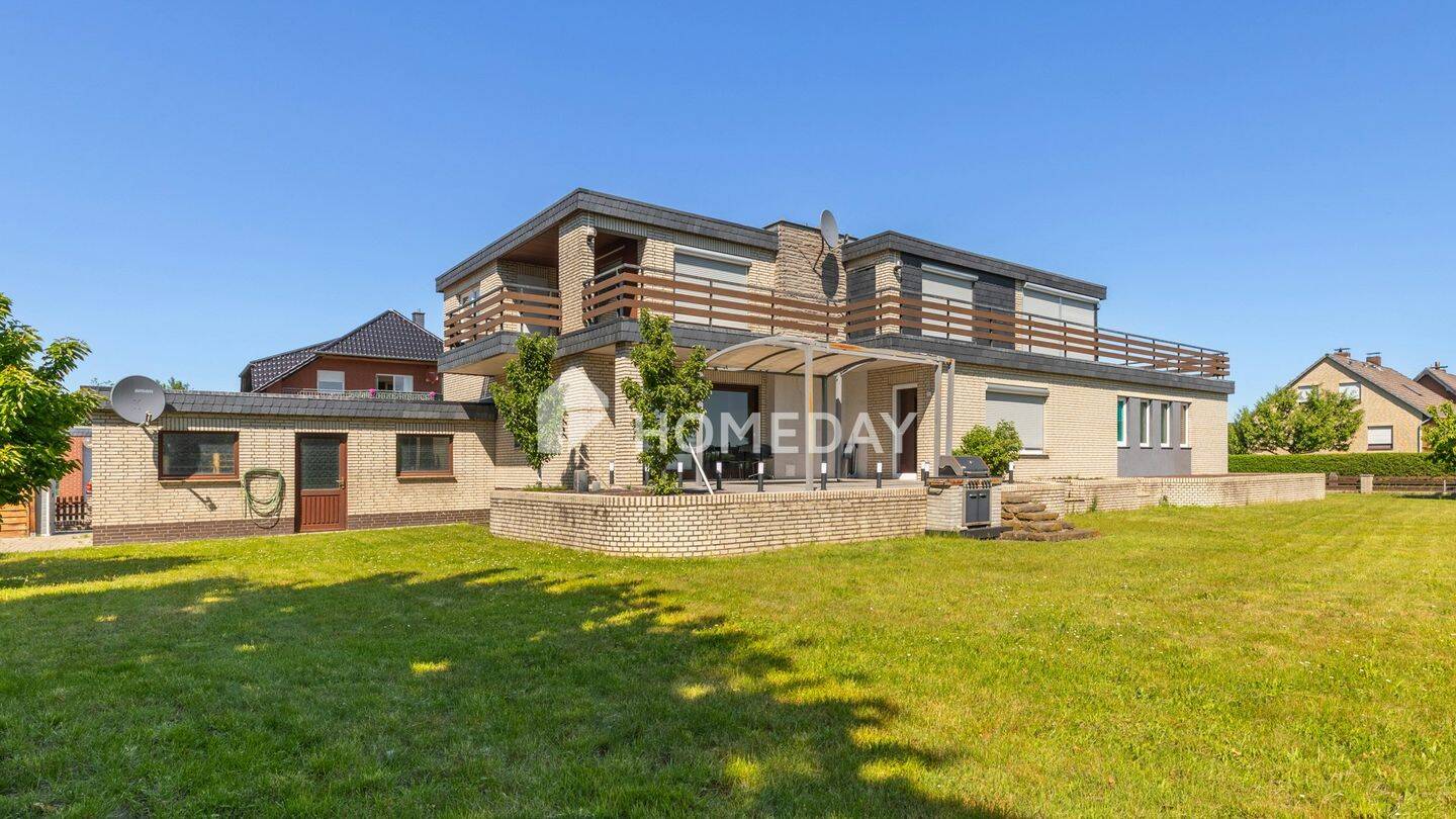 Repräsentatives Wohnanwesen mit Pool, Dachterrasse, zwei Garagen und weitläufigem Grundstück, 38470 Parsau