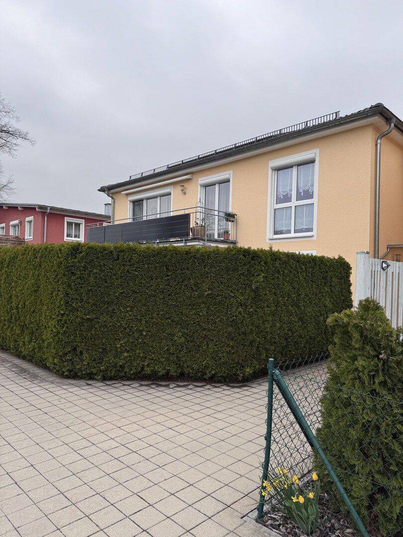 Luxuriöse 4 ZKB Wohnung mit schön angelegtem Garten, 86836 Untermeitingen