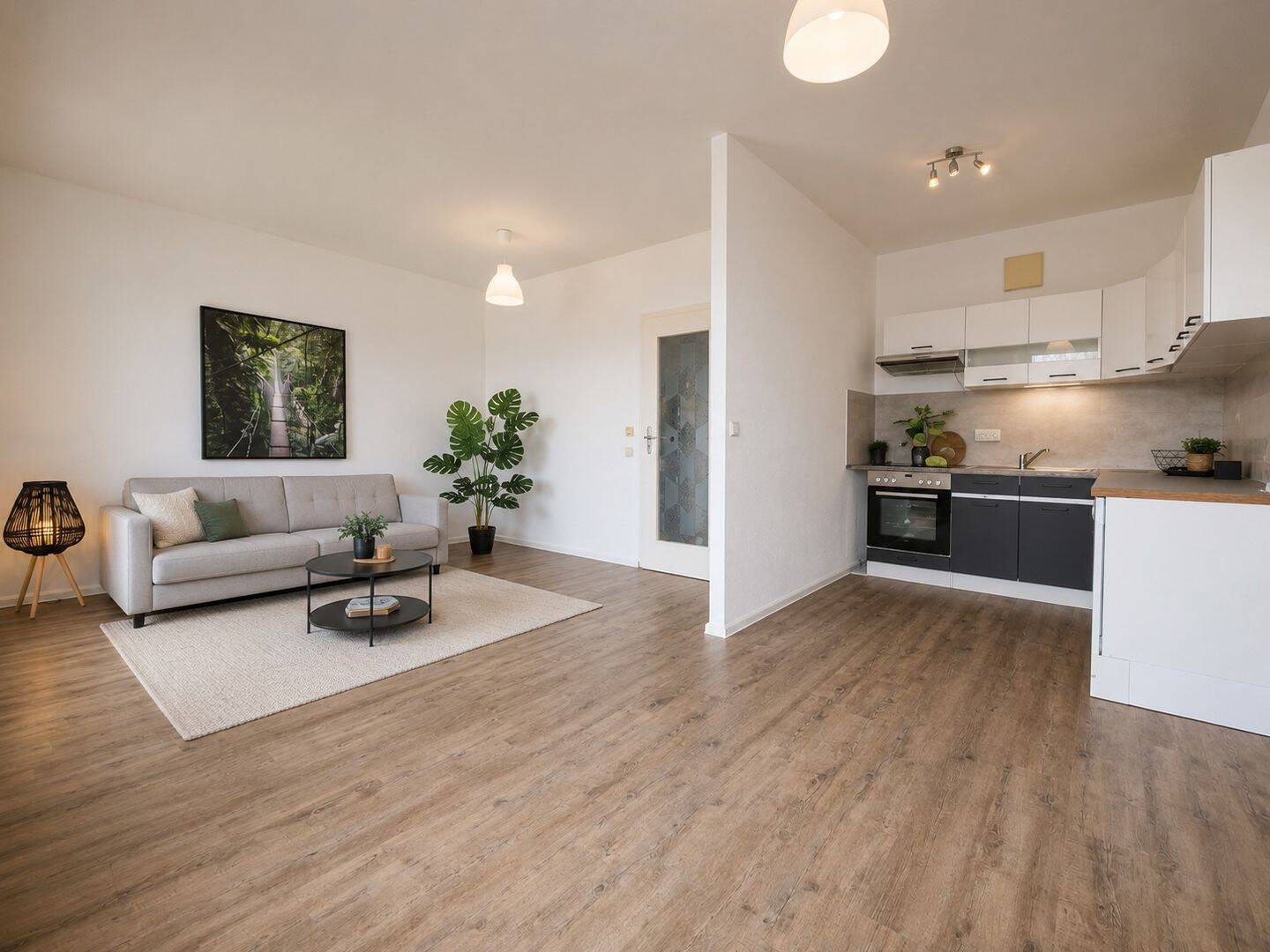 3-Zimmer-Wohnung mit Balkon & Einbauküche I WG geeignet, 39128 Magdeburg