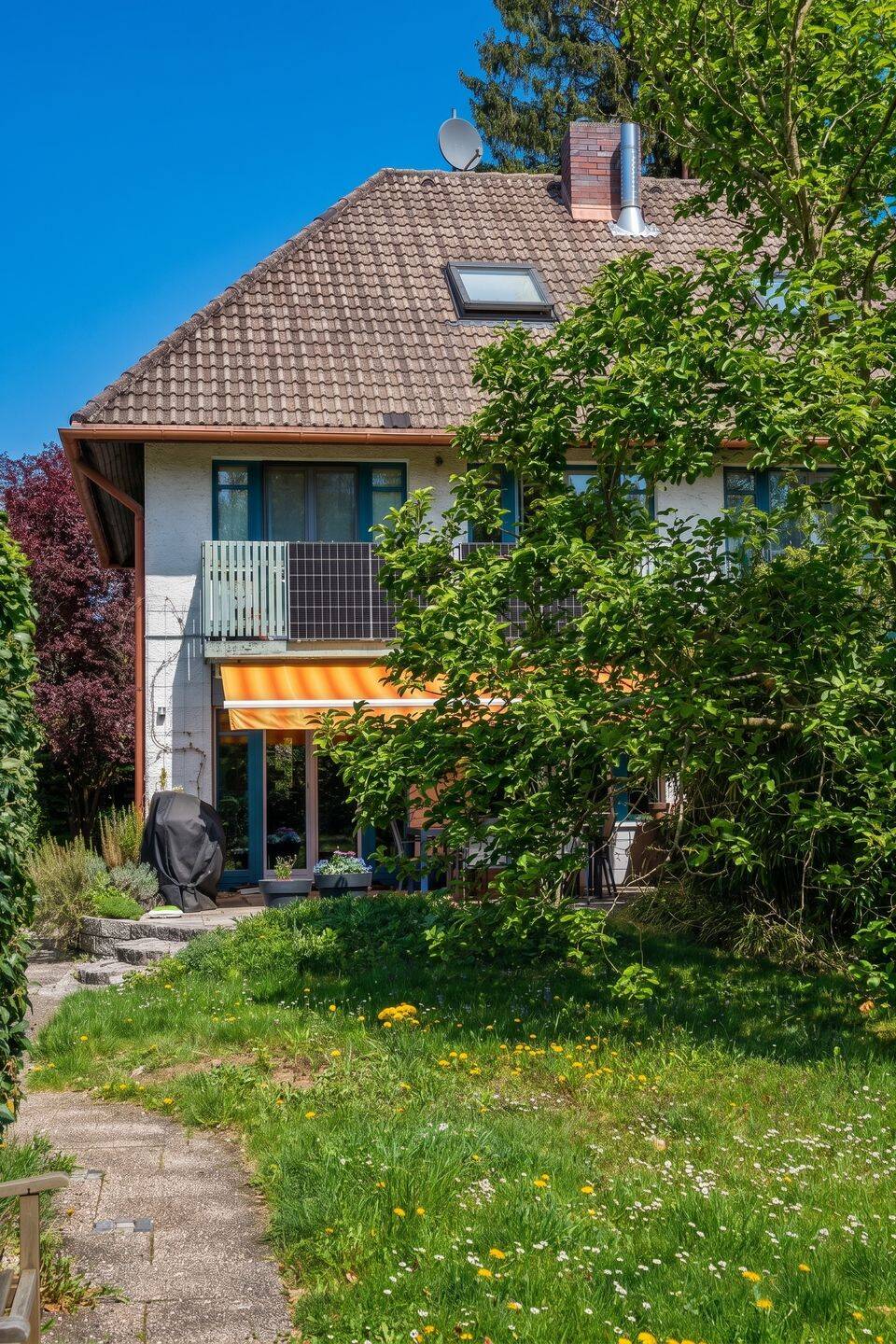 Gemütliche Doppelhaushälfte mit schönem Garten in Pullach, 82049 Pullach i. Isartal