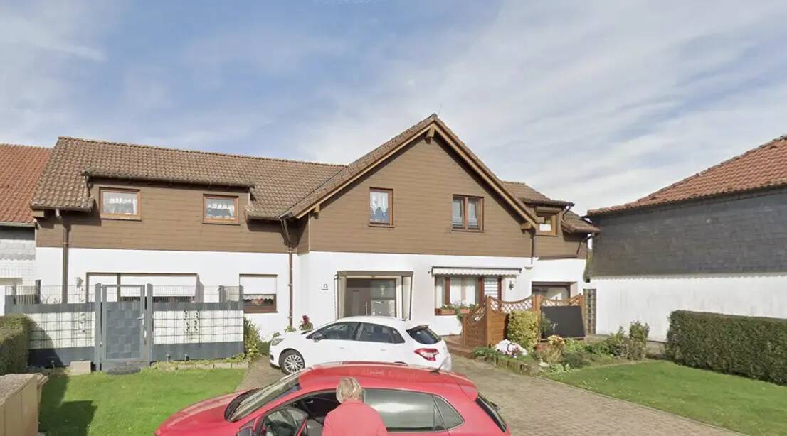 Von Privat: Großzügige 3-Zimmer-Wohnung (101 m²) mit Einbauküche, Stellplatz in ME-Obschwarzbach, 40822 Mettmann