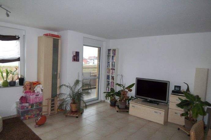 3-Zimmer-OG-Whg. mit Balkon und PKW-Stellplatz in schöner Ortsrandlage, 79362 Forchheim