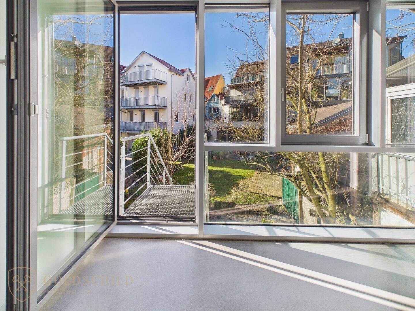 Modernes Stadthaus mit Charakter – Neubauarchitektur, viel Raum und sonnige Rückzugsorte, 72764 Reutlingen