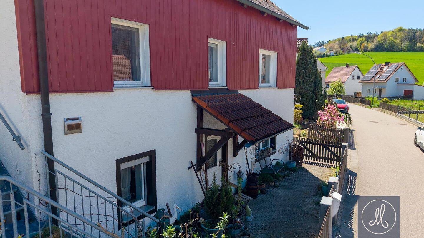 Hier werden Familien glücklich – EFH mit Einliegerwohnung und Dachterrasse, 93128 Regenstauf