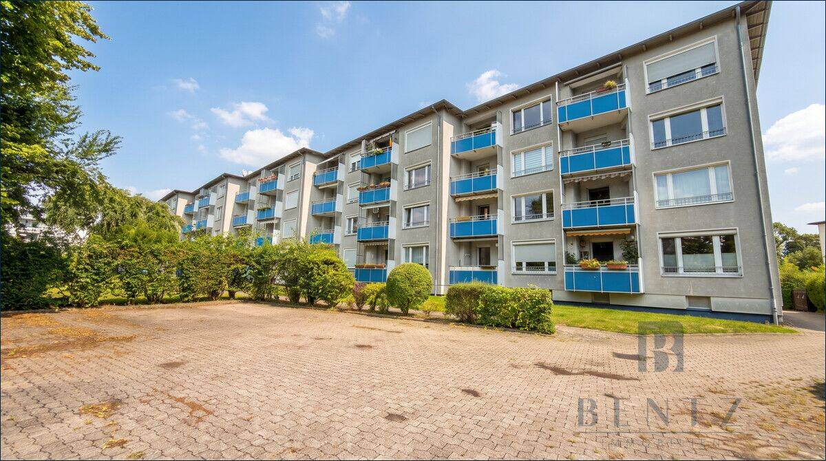 Gemütliche 2-Zimmer-Wohnung mit Westbalkon im 3. Obergeschoss, 27570 Bremerhaven (Geestemünde)