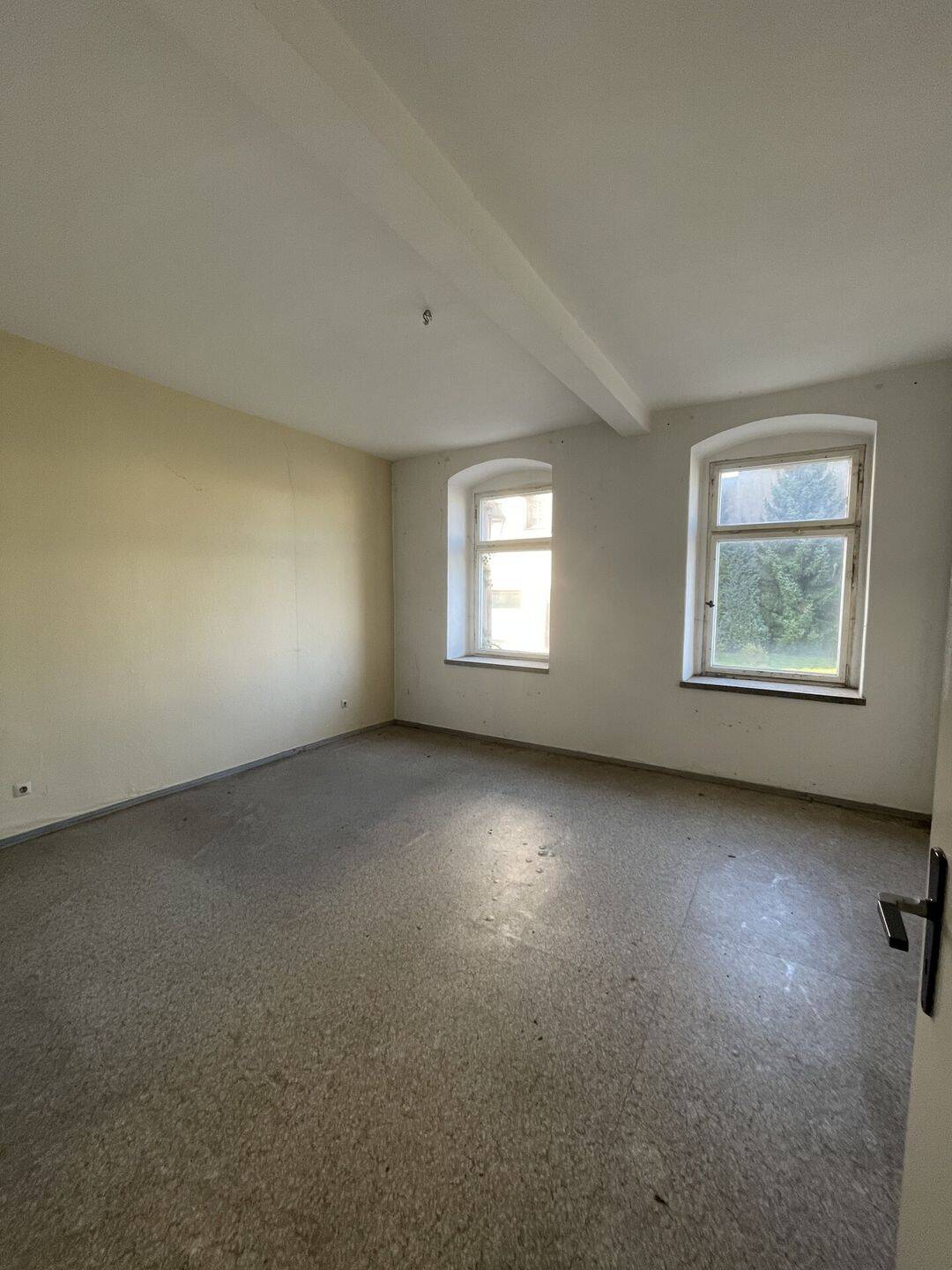 Macher gesucht für ein 8 – Familienhaus, 9306 Rochlitz