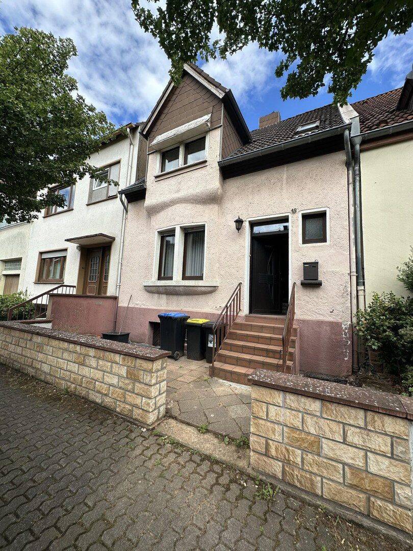 Privatverkauf Einfamilienhaus / Reihenmittelhaus in Dillingen, 66763 Dillingen/Saar