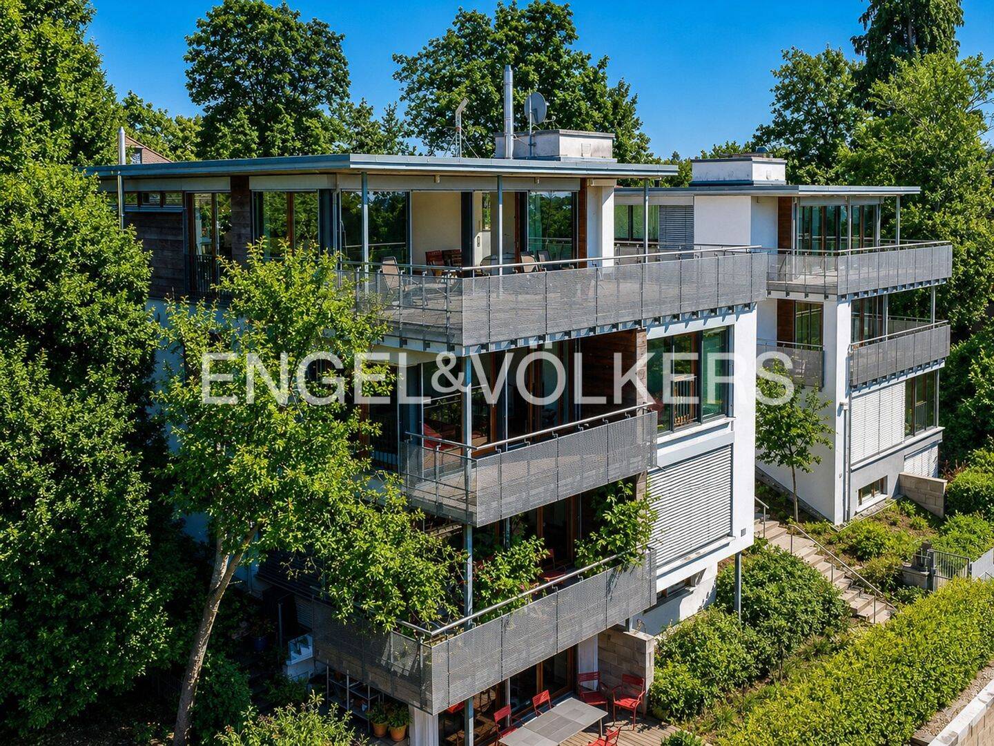Exklusive Penthouse-Maisonette in begehrter Wohnlage nahe Kurpark