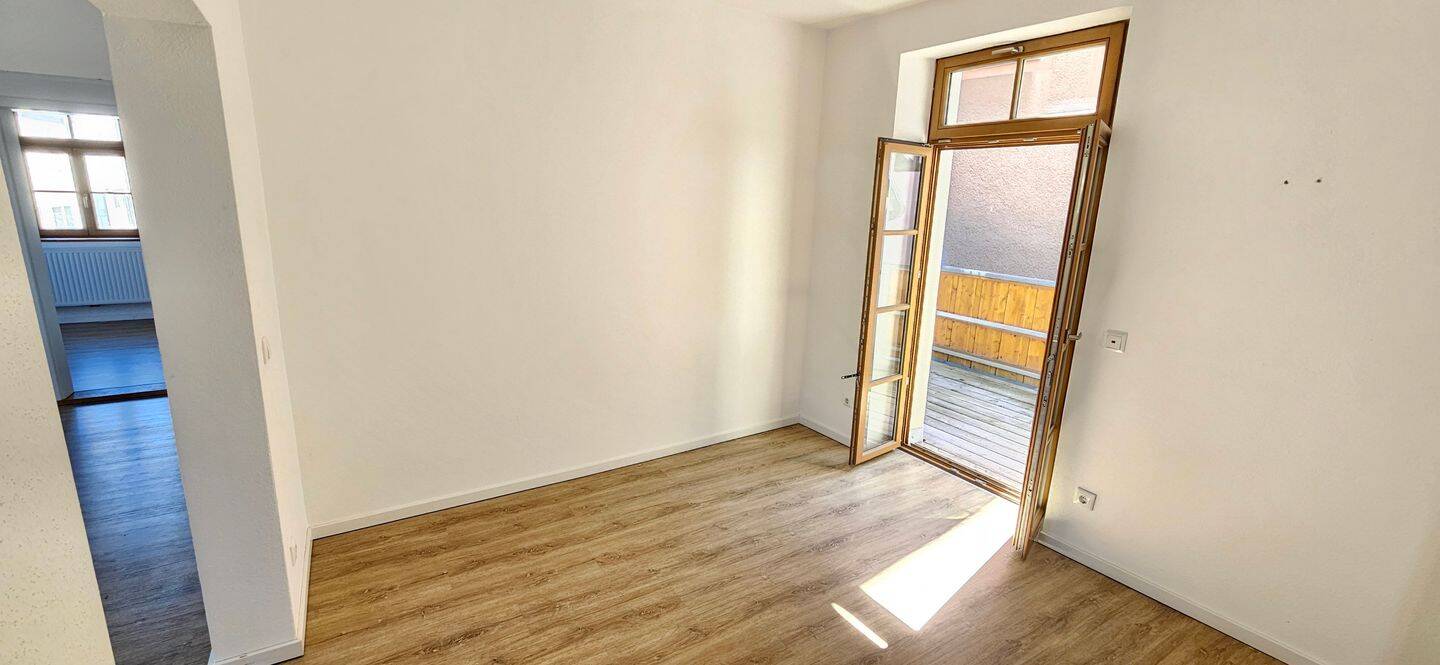 Hier lässt es sich gut Wohnen und Leben – Attraktive 3 Zimmer Wohnung mit Balkon im Herzen der Amberger Altstadt, 92224 Amberg