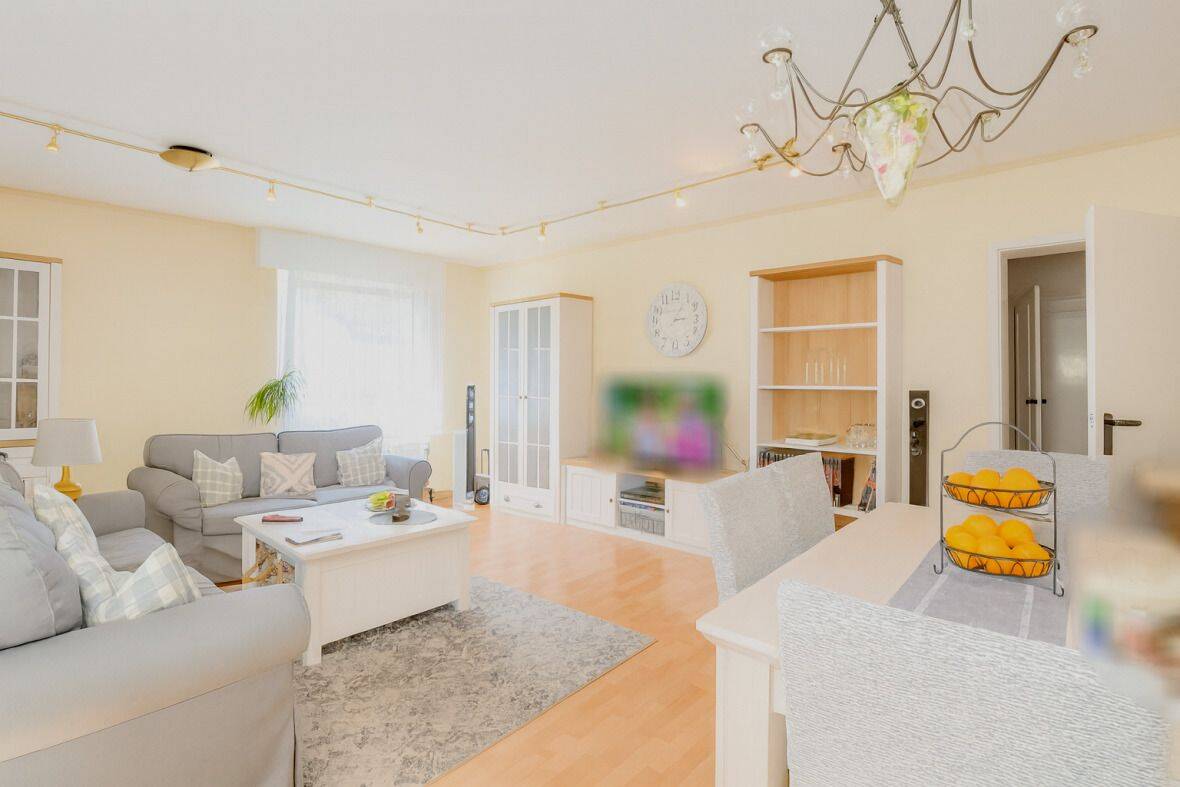 Tolle 4 Zimmer Wohnung mit schöner Aufteilung, Pool und Sauna, 59494 Soest