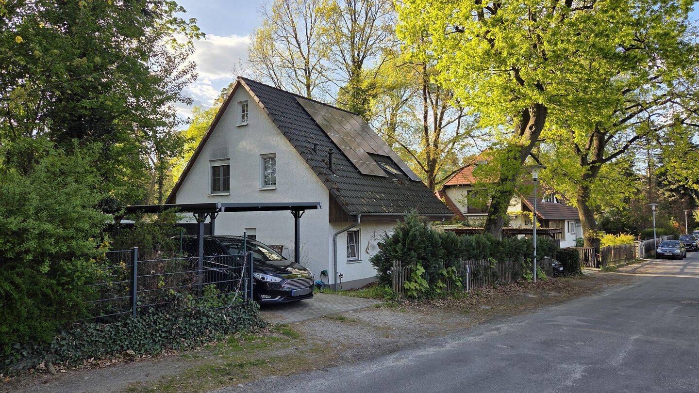 Solides Einfamilienhaus mit großem Grundstück in Blankenfelde – bezugsfrei, 15827 Blankenfelde-Mahlow