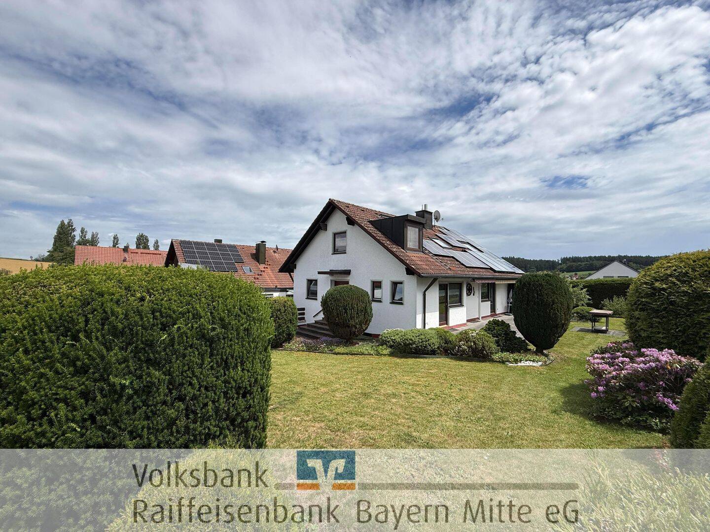 Zweifamilienhaus mit Einliegerwohnung und top gepflegtem Garten, 85293 Reichertshausen