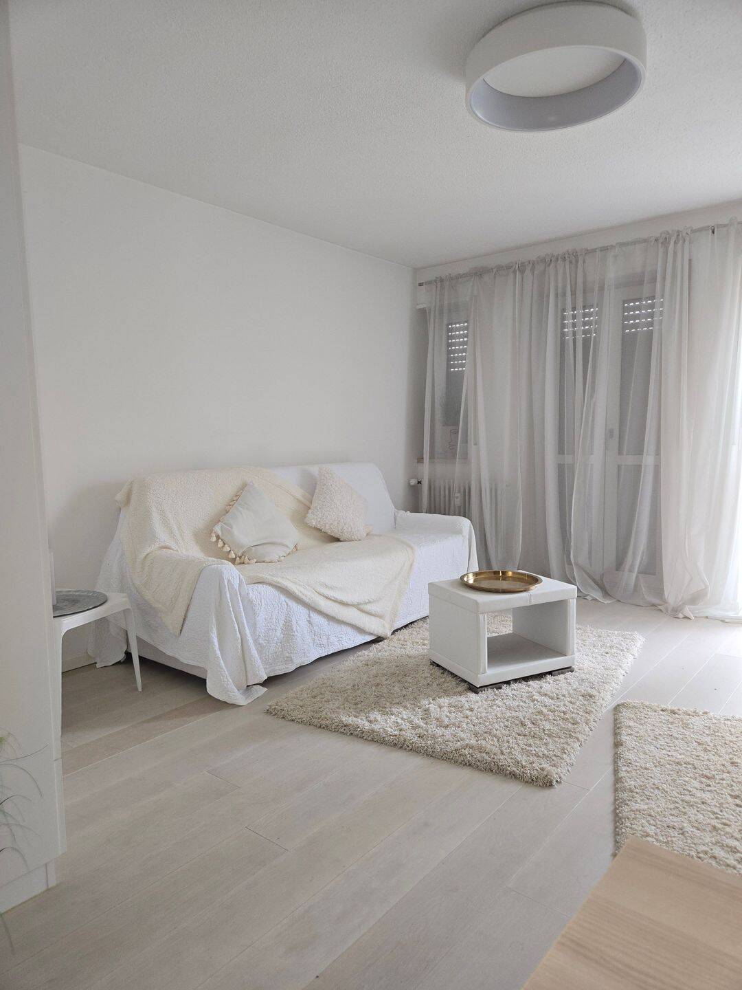 Moderne 1-Zimmer-Wohnung mit Einbauküche in Rosenheim-Hofau, 83024 Rosenheim (Fürstätt Ost Süd West Westerndorf Sankt Peter)