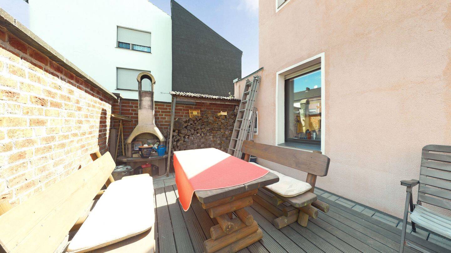 Nähe Volkspark: Gepflegte Doppelhaushälfte 117qm mit 6 Zimmern, Terrasse und Garage, 41065 Mönchengladbach (Hardterbroich Hermges Lürrip Pesch)