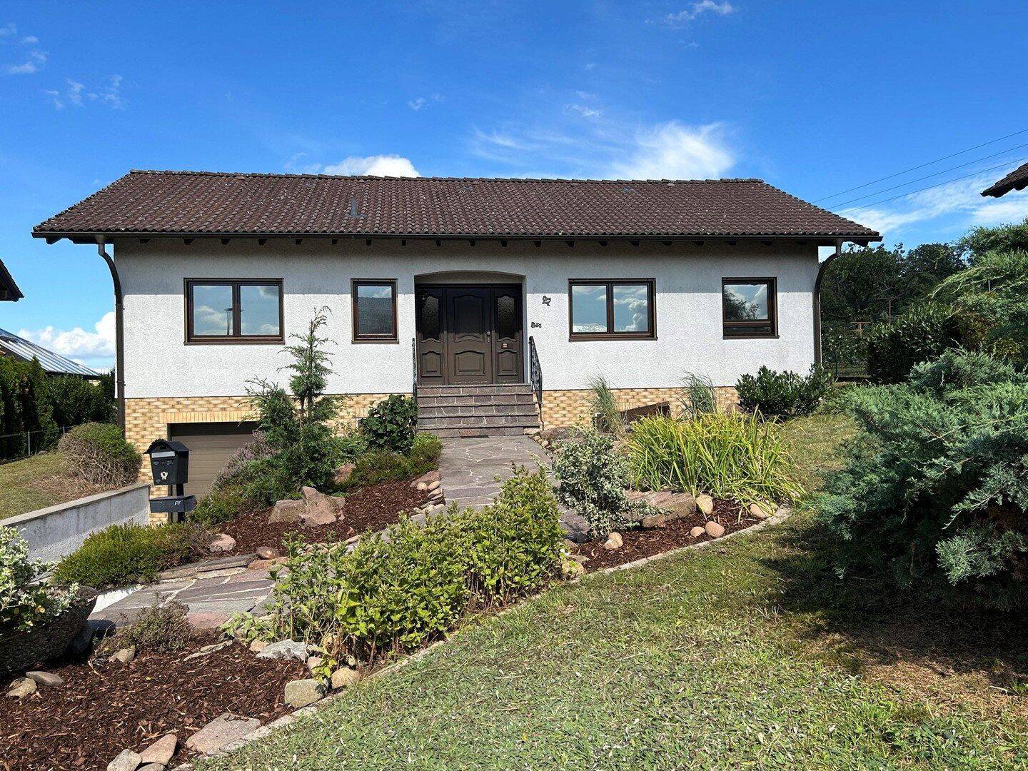 Wohnhaus mit Garten, 75334 Straubenhardt