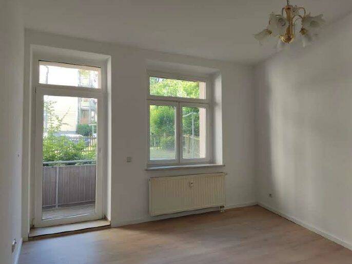 Neue Bodenbelag – Wohnräume zum Innenhog – Bad mit Wanne ! – Chemnitz – Bild 1 von 1