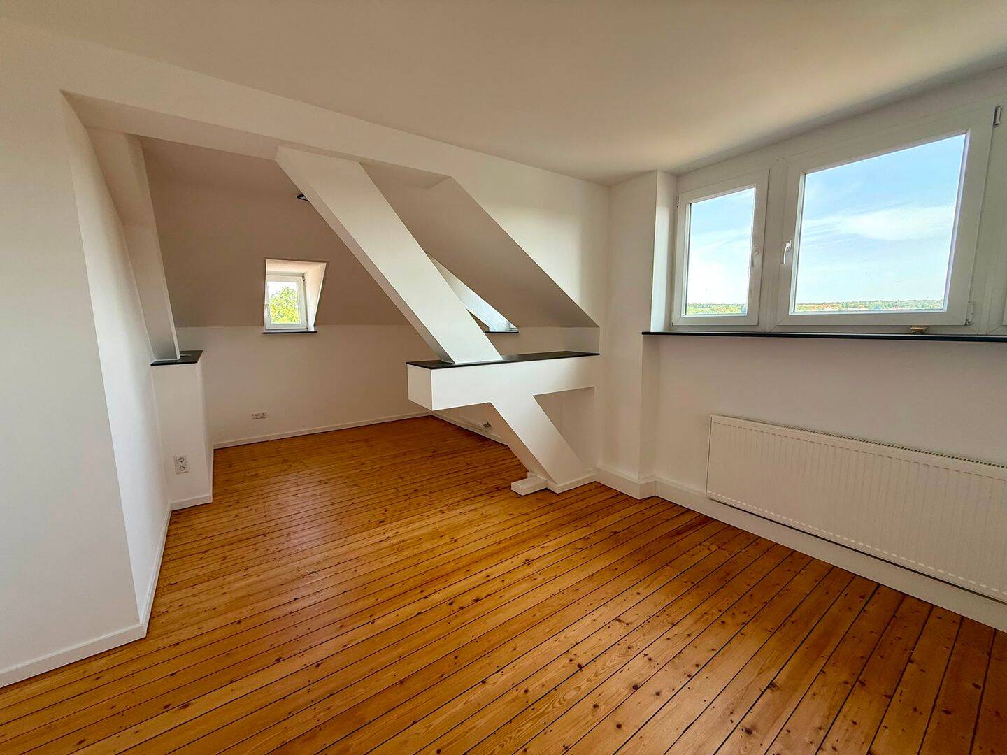 4-Zimmer-DG-Wohnung in zentraler Lage von St. Ingbert – 66386 St. Ingbert – Bild 1 von 4