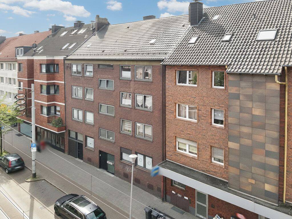 Gepflegtes Siebenfamilienhaus mit sieben Garagen in belebter Lage, 45891 Gelsenkirchen (Erle)