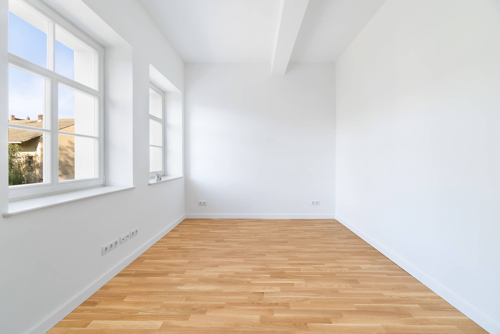 Erstbezug in hochwertiger Sanierung – 2-Raum-Wohnung mit Balkon, Wohnküche, Parkettfußboden, hochwertiges Duschbad, Abstellkammer im Flur, 9306 Königsfeld