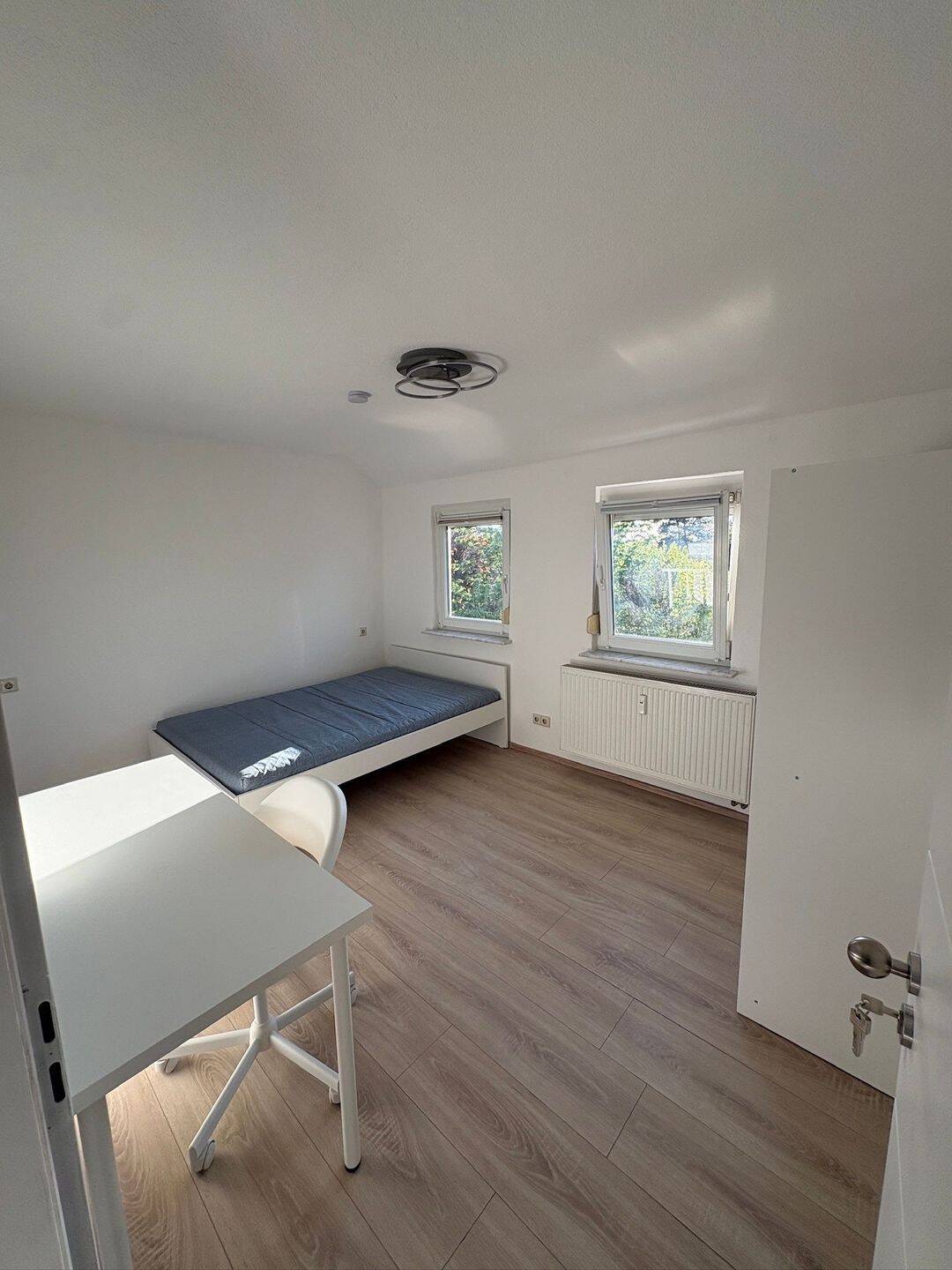 Erstbezug & saniert | Möbliertes WG-Zimmer 14 m² | HN-Pfalzstr., 74076 Heilbronn (Heilbronn Neckarbogen)