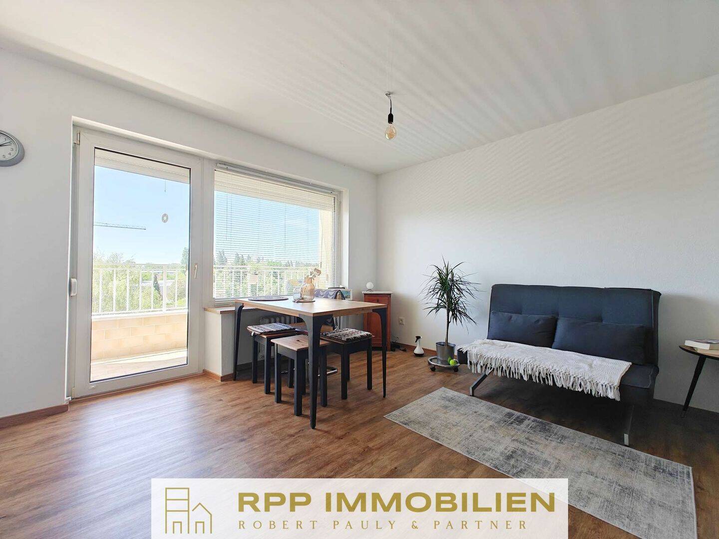 Solides Investment oder zum Selbstbezug – Saniertes Apartment in guter Lage, 85764 Oberschleißheim