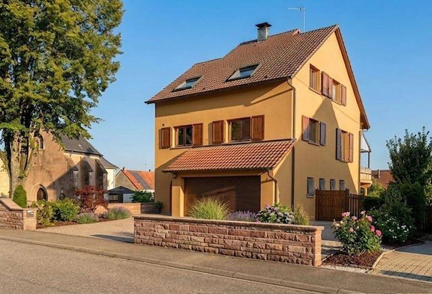 Beste Lage: Energiesparendes Massivhaus (1990) mit 204 m2 -provisionsfrei von Privat!, 66271 Kleinblittersdorf