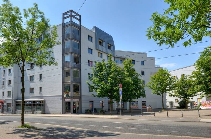 große 2 Raumwohnung mit Balkon, 6108 Halle (Saale) (Altstadt Giebichenstein Innenstadt Paulusviertel Saaleaue)
