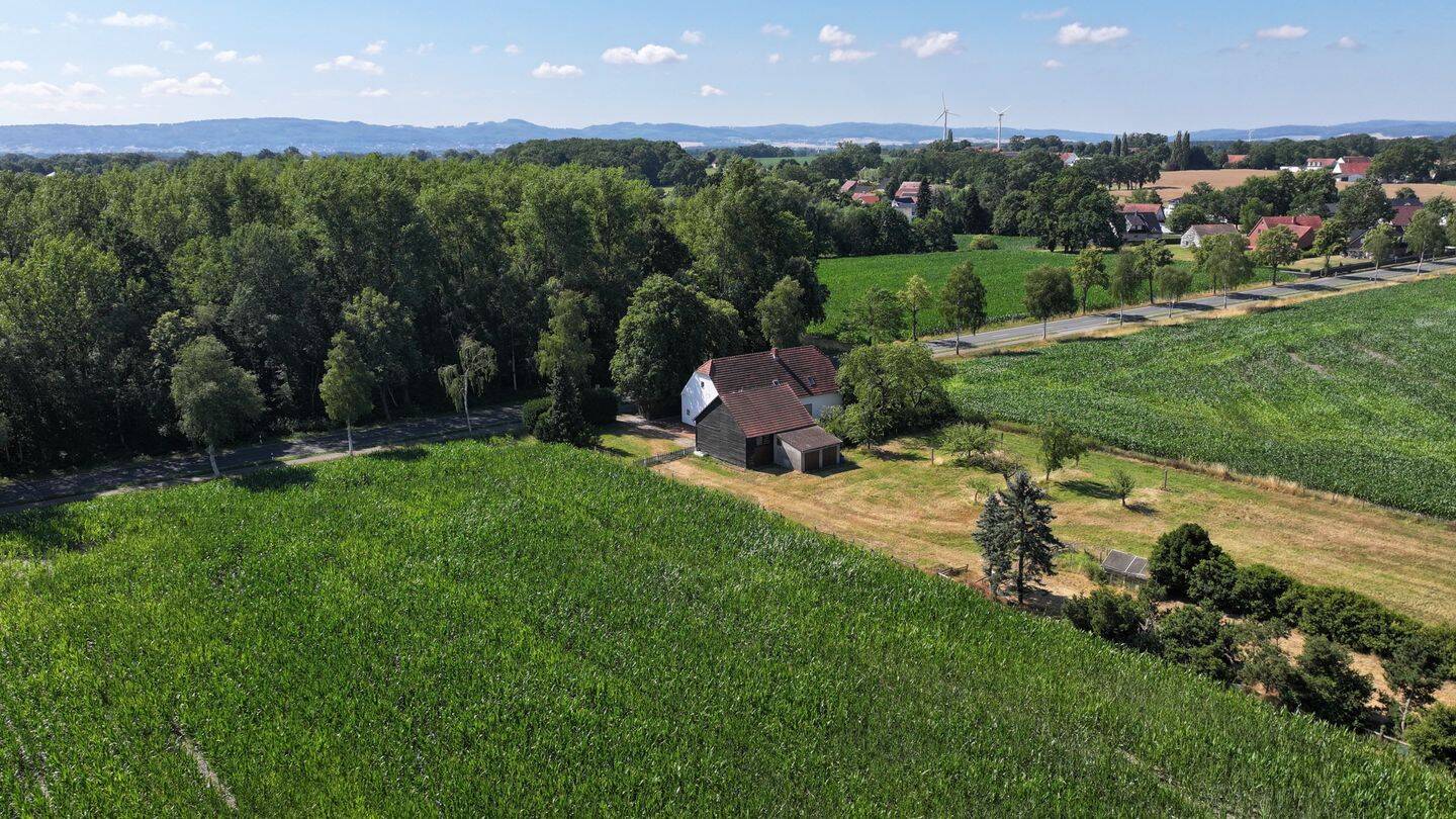 In Alleinlage auf einem 4.672 m² Grundstück…, 32339 Espelkamp
