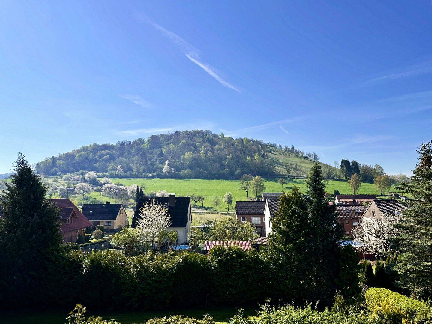 Wohnen mit Weitblick: 250 m² EFH mit Panoramablick auf die Weper – 750 m² Grundstück, 37186 Moringen