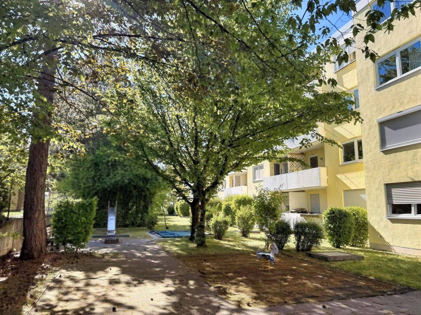 Familienfreundliche 4-ZiWo mit TG-Stellplatz nahe dem OEZ im Erbbaurecht, 80993 München (Moosach)