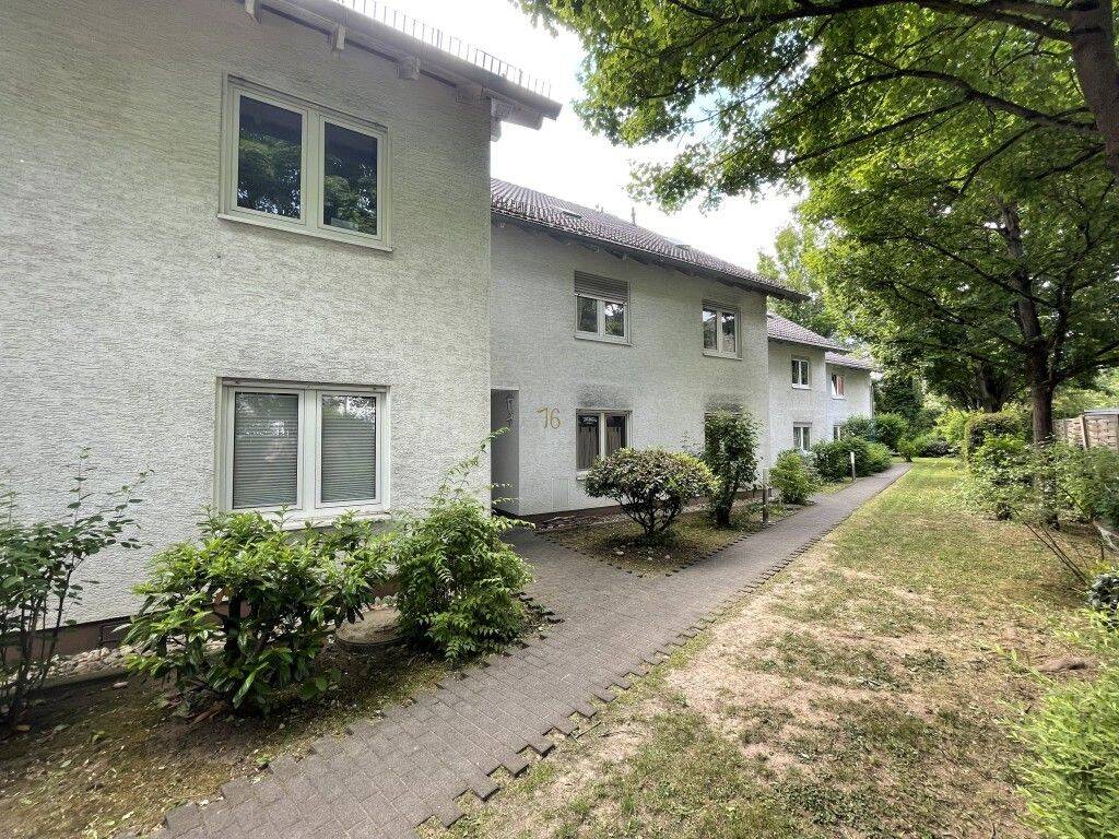 In netter Nachbarschaft! Schöne und gut geschnittene 3 Zimmer-Wohnung mit Balkon, Elly-Heuss-Knapp-Weg 16, Gießen, 35396 Gießen