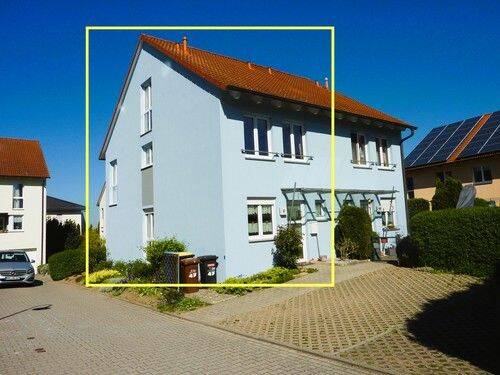 – Doppelhaushälfte mit Terrasse und Stellplatz –, 6667 Weißenfels