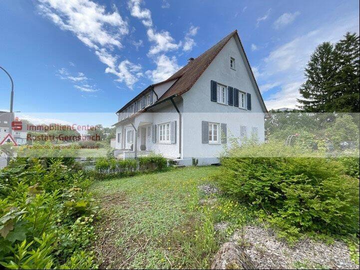 Großzügiges Einfamilienhaus mit weitläufigem Grundstück in Rastatt, 76437 Rastatt