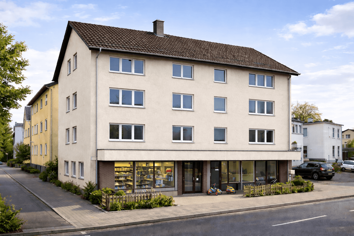 Attraktives Wohn- und Geschäftshaus mit Vollvermietung – Frankfurt Eckenheim, 60435 Frankfurt am Main