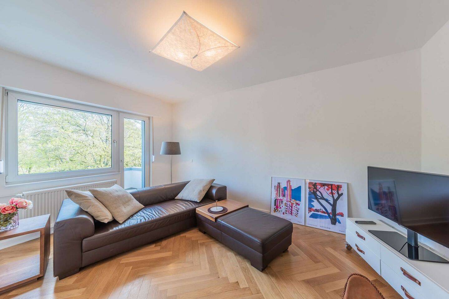 Hochwertig möblierte 3-Zi.-Wohnung mit 2 Balkonen, 60385 Frankfurt am Main (Bornheim Nordend-Ost Ostend)