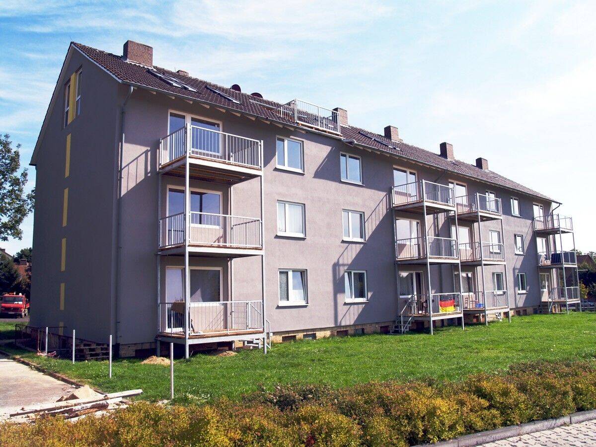 Attraktive 3- Zimmer-Wohnung mit zwei Balkonen in ruhiger Lage von Baunatal Großenritte, 34225 Baunatal
