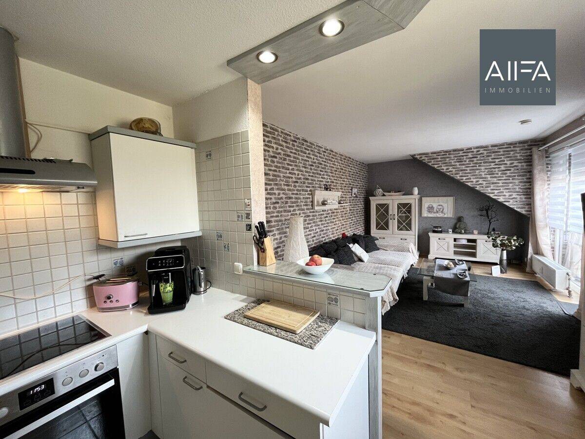 AllFa – Zentral gelegene Dachgeschosswohnung mit Garage und zwei Balkonen in Mönchengladbach-Dahl!, 41069 Mönchengladbach (Dahl Hehn Holt Ohler)