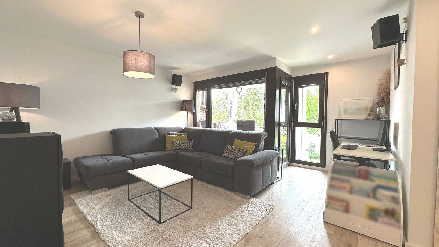 Top-modernisierte 3,5- bzw. 4,5 Zimmerwohnung in Sulzgries mit TG-Platz, 73733 Esslingen am Neckar