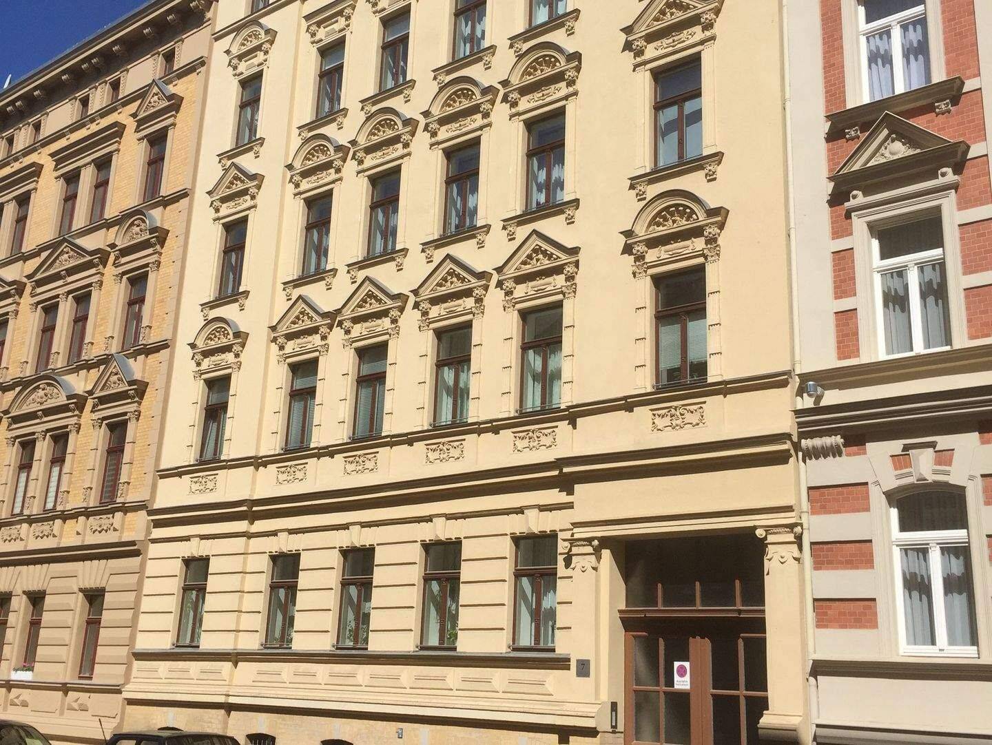 Familienfreundliches Zuhause mit Balkon & traumhaftem Ausblick – 3 Zimmer zum Wohlfühlen, 6114 Halle (Saale) (Am Wasserturm Giebichenstein Innenstadt Paulusviertel Trotha)