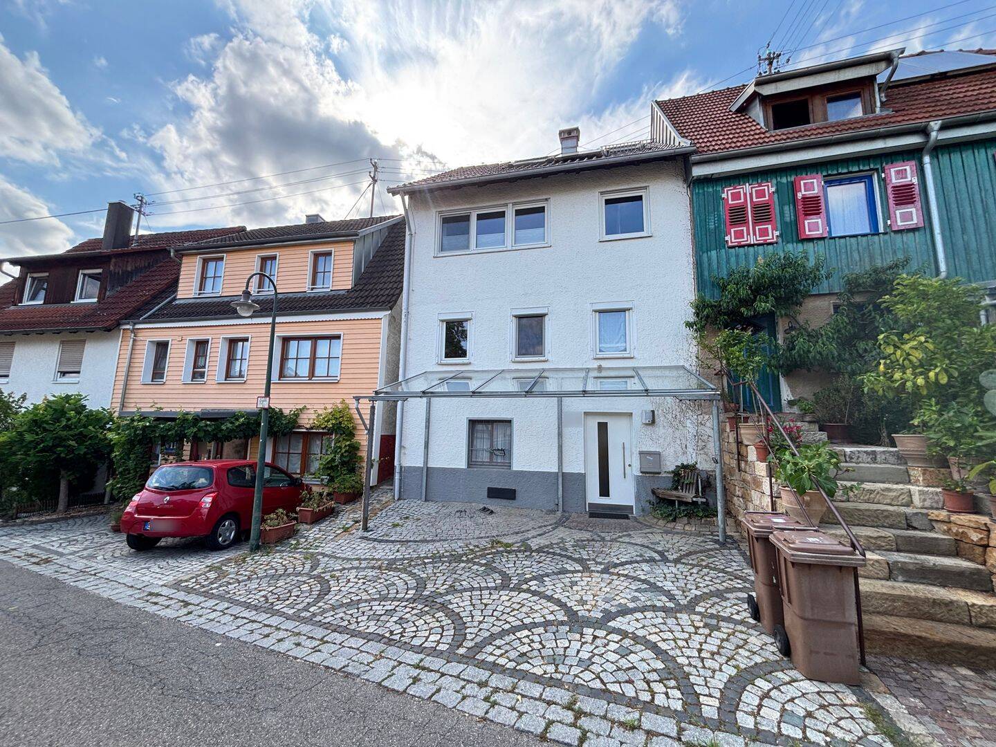 Charmantes Einfamilienhaus mit Potenzial in ruhiger Wohnlage in Bempflingen, 72658 Bempflingen
