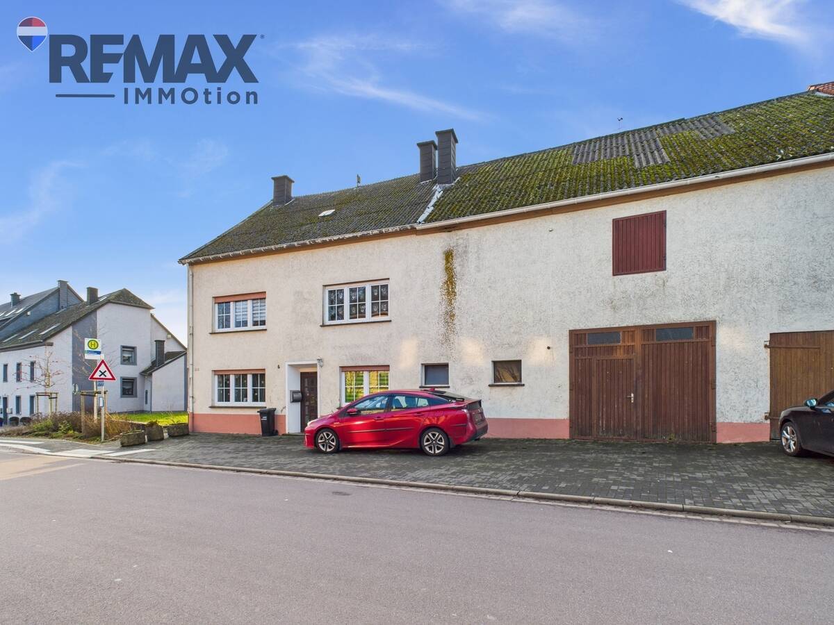 Großzügiges Bauernhaus mit zwei Wohneinheiten und großer Scheune in Merzkirchen, 54439 Merzkirchen