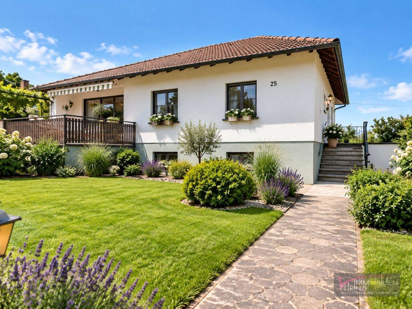 # Gestalten Sie Ihr neues Zuhause mit einem tollen Bungalow der viel Potential und Charakter hat und sich in einer sehr schönen Lage befindet!, 96158 Frensdorf