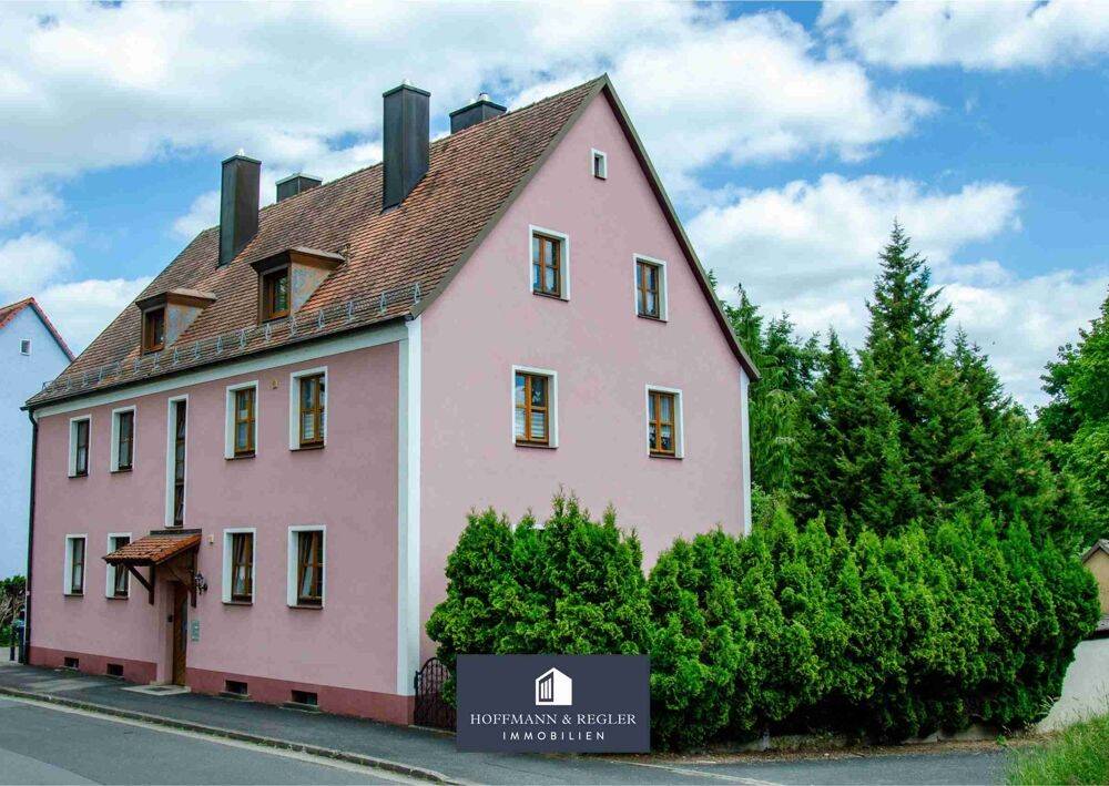Gepflegtes Mehrfamilienwohnhaus mit wunderschönem Garten, 92249 Vilseck