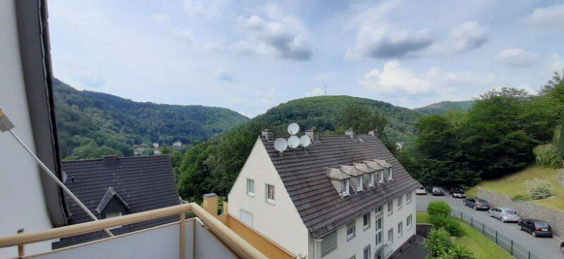 Schöne DG-Wohnung mit Einbauküche und Balkon!, 58762 Altena