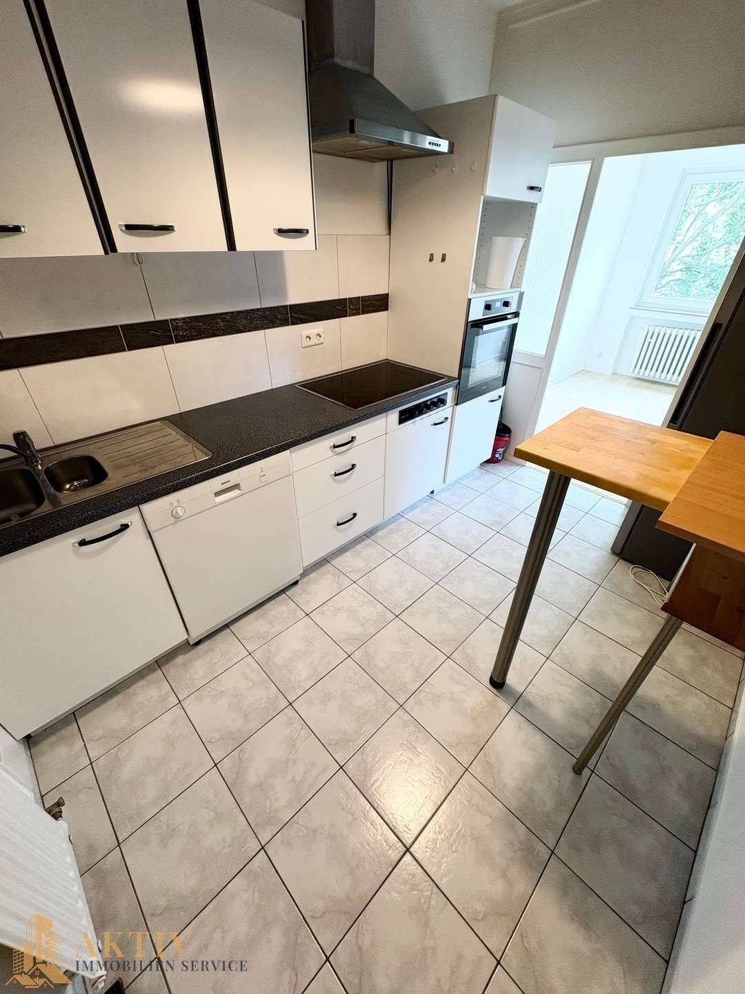 Sehr schöne 2 ZW mit EBK in guter Lage, 61440 Oberursel (Taunus)
