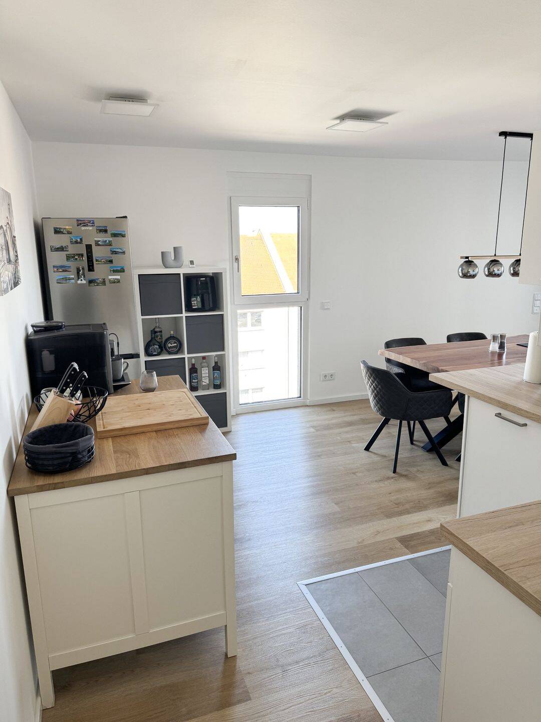 Helle 3 Zimmerwohnung mit Einbauküche und Balkon, 90443 Nürnberg