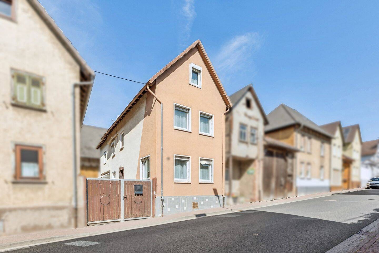 Einfamilienhaus mit Garten, Scheune und Potenzial zur individuellen Gestaltung, 35516 Münzenberg