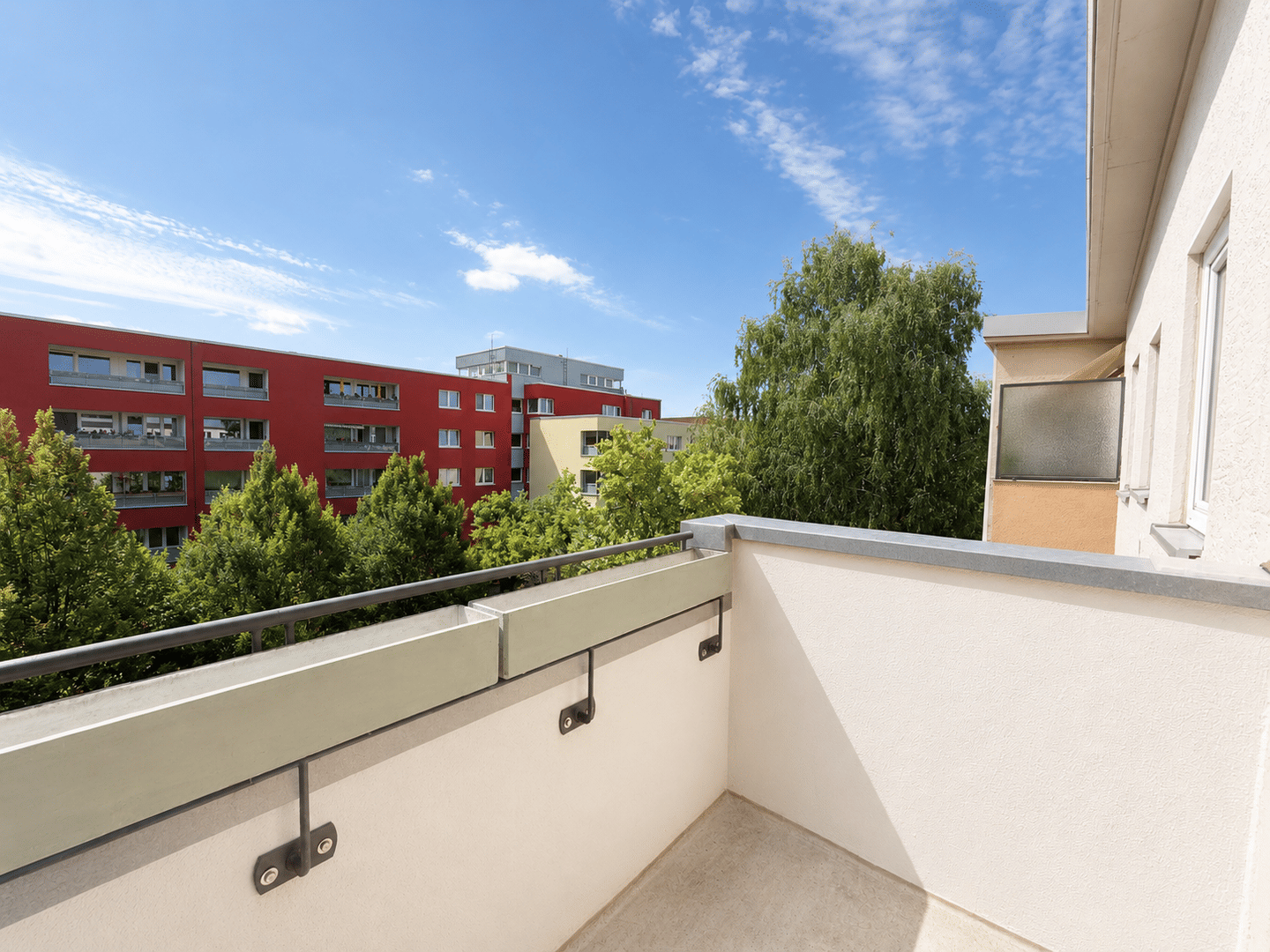 Bezugsfreie 1-Zimmer-Wohnung mit Südbalkon in Berlin-Britz, 12347 Berlin (Neukölln)