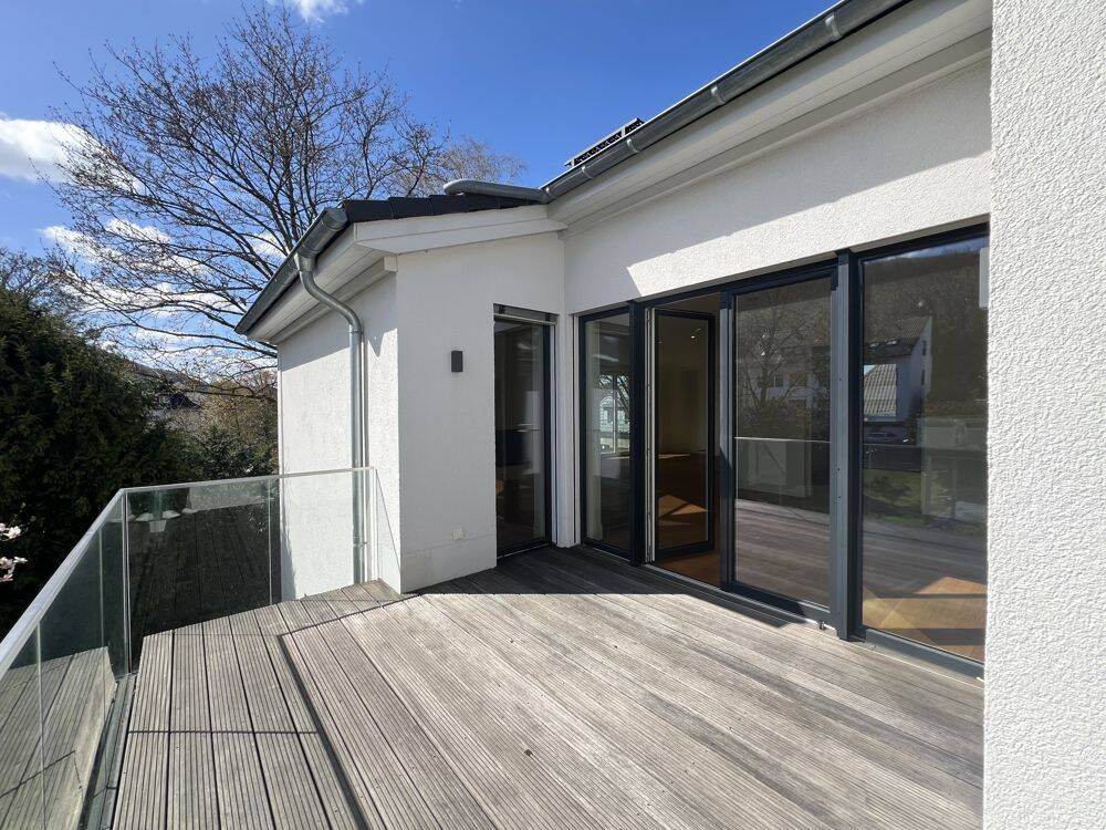 Moderne Obergeschosswohnung mit 2 Balkonen, Tiefgarage und Aufzug im Stadtgartenviertel Hagen, 58089 Hagen
